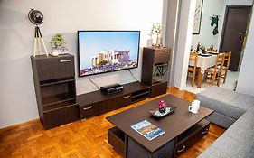 Stephan'S Modern Apartment